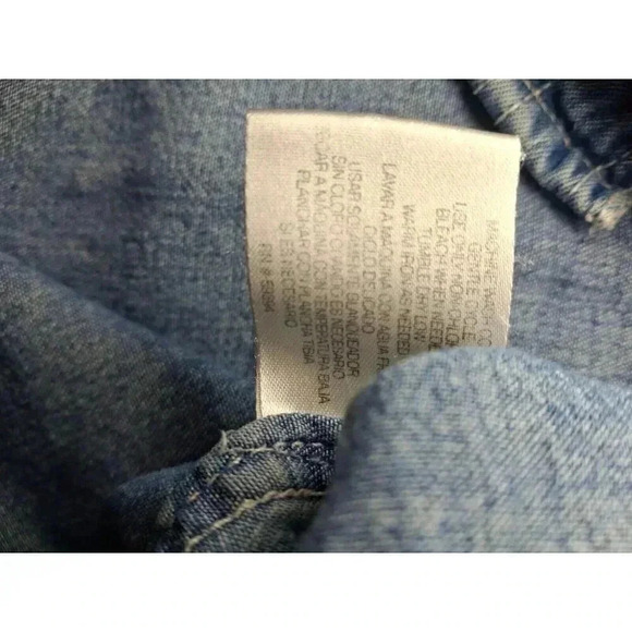 Christmas Denim Jean Shirt Womens Size XL Long Sleeves Button Up Velvet Collar - Picture 8 of 10